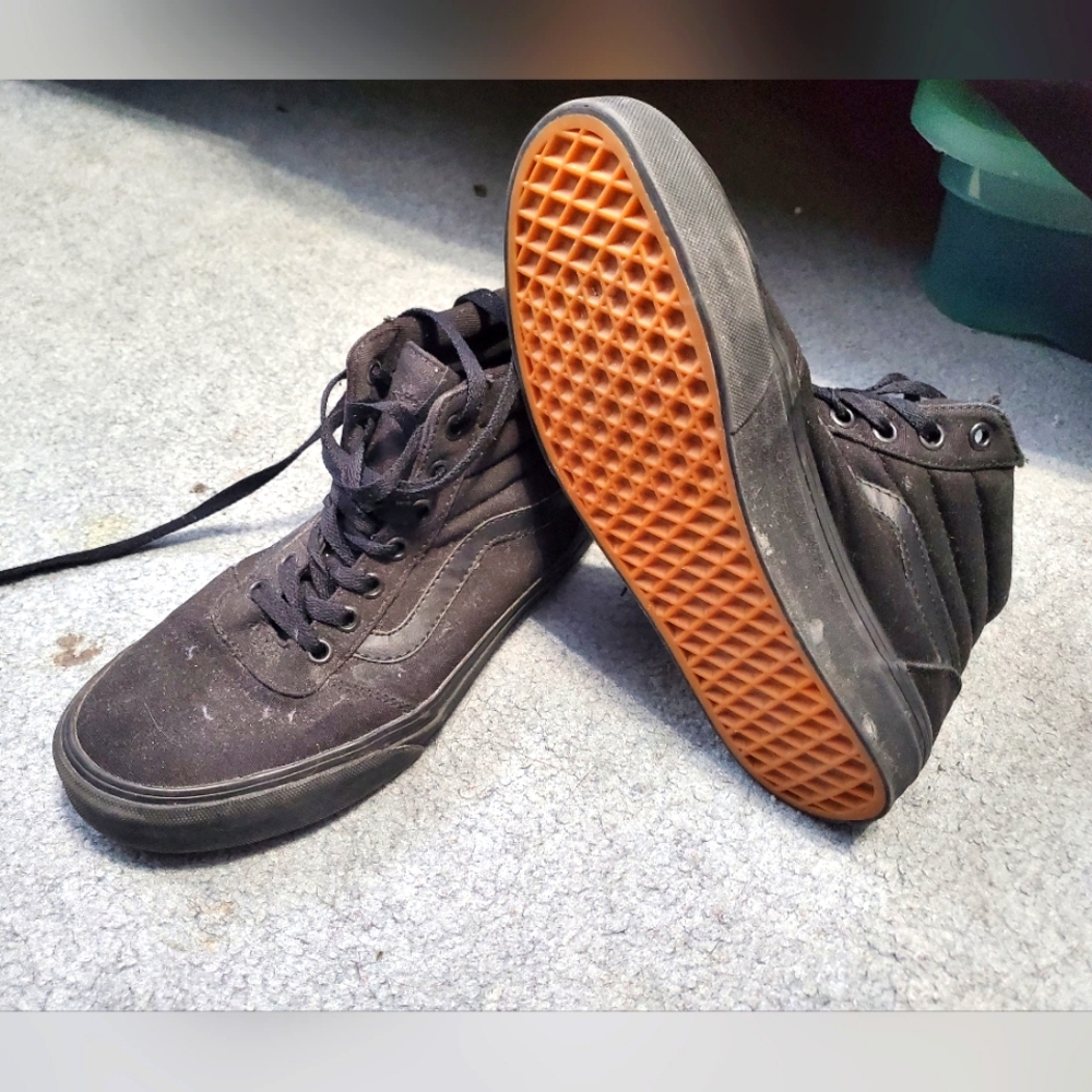 Vans Black high tops, woman's 8.5
